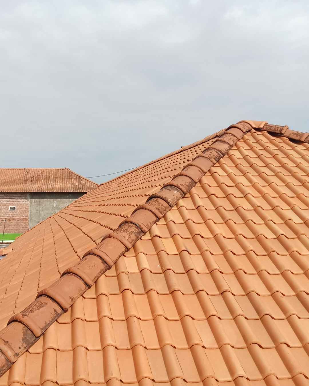 Maison toiture ardoise